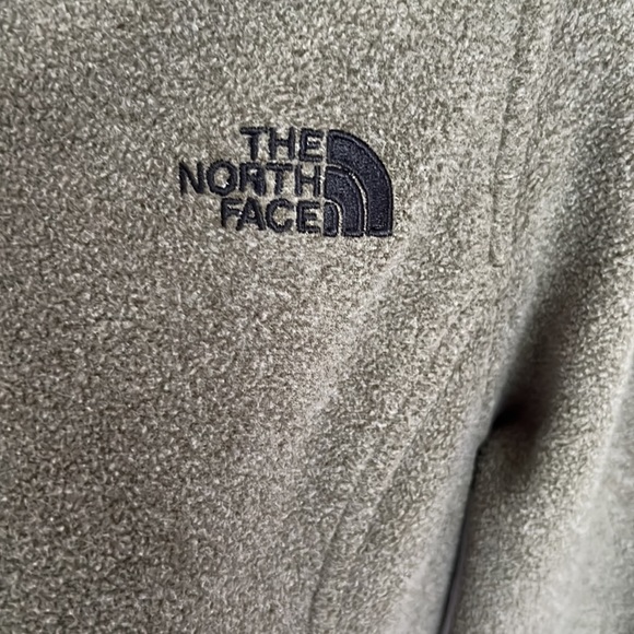 The north face 1/4 zip sweatshirt size S - Picture 2 of 7